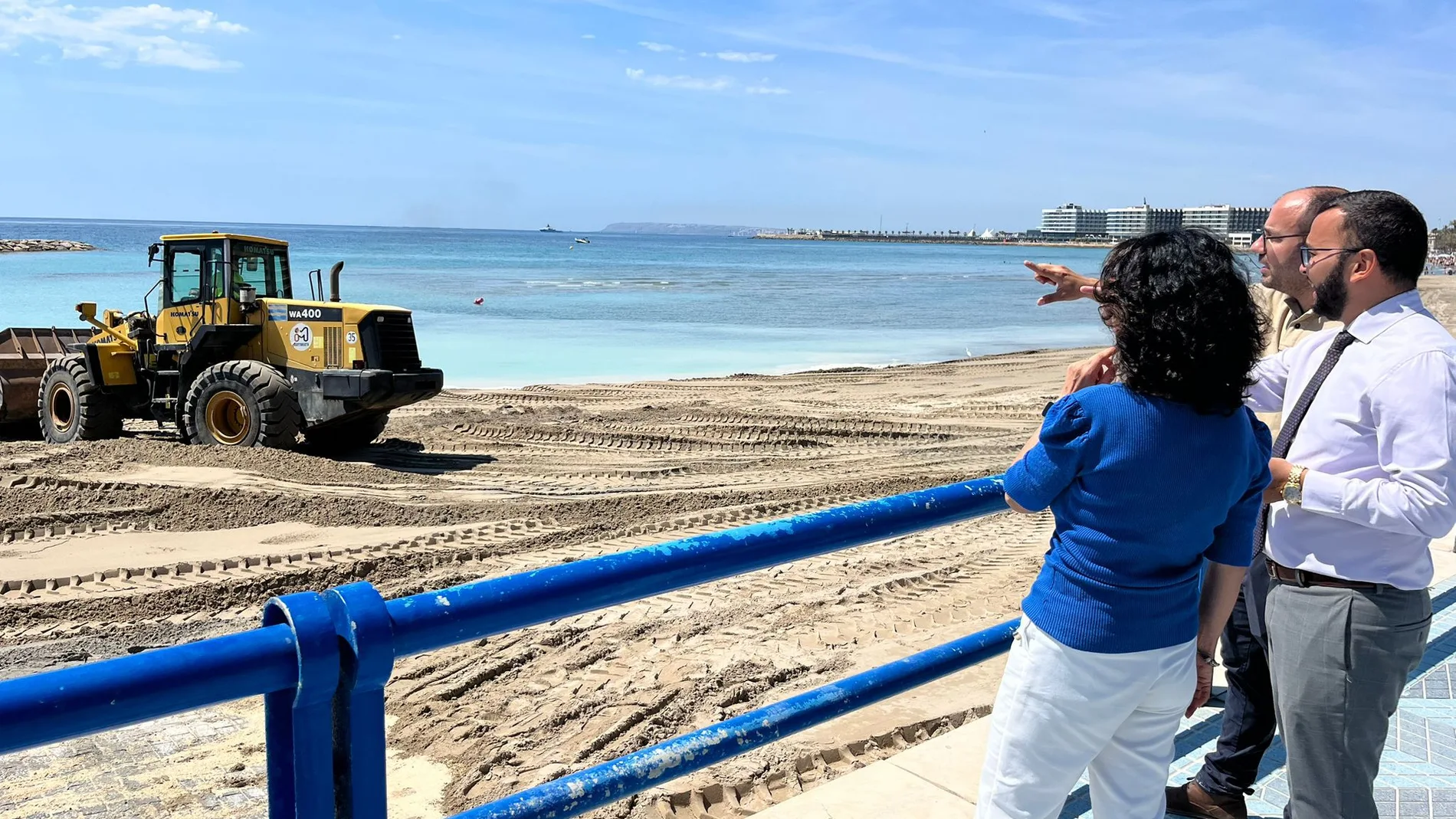 La playa urbana del Postiguet en Alicante ya cuenta con un espigón nuevo