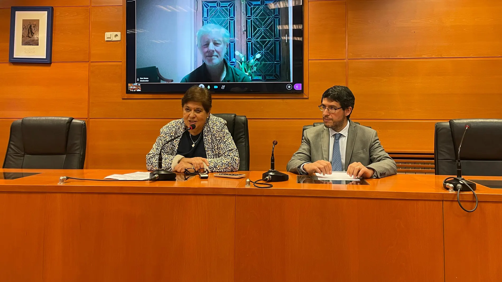 María del Rosario Sáez Yuguero y Dan Stowe presentan este concierto