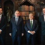 El director de negocio y relaciones institucionales de Foment, Benet Maimí, el secretario general, David Tornos; el director de negocio de Aresbank, Manuel Grijota, y el director de la sucursal del banco en Barcelona, Eduardo Piedrafita.