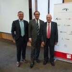 Luis Ortiz, Eduardo Martínez y Ramón Mateo en el foro