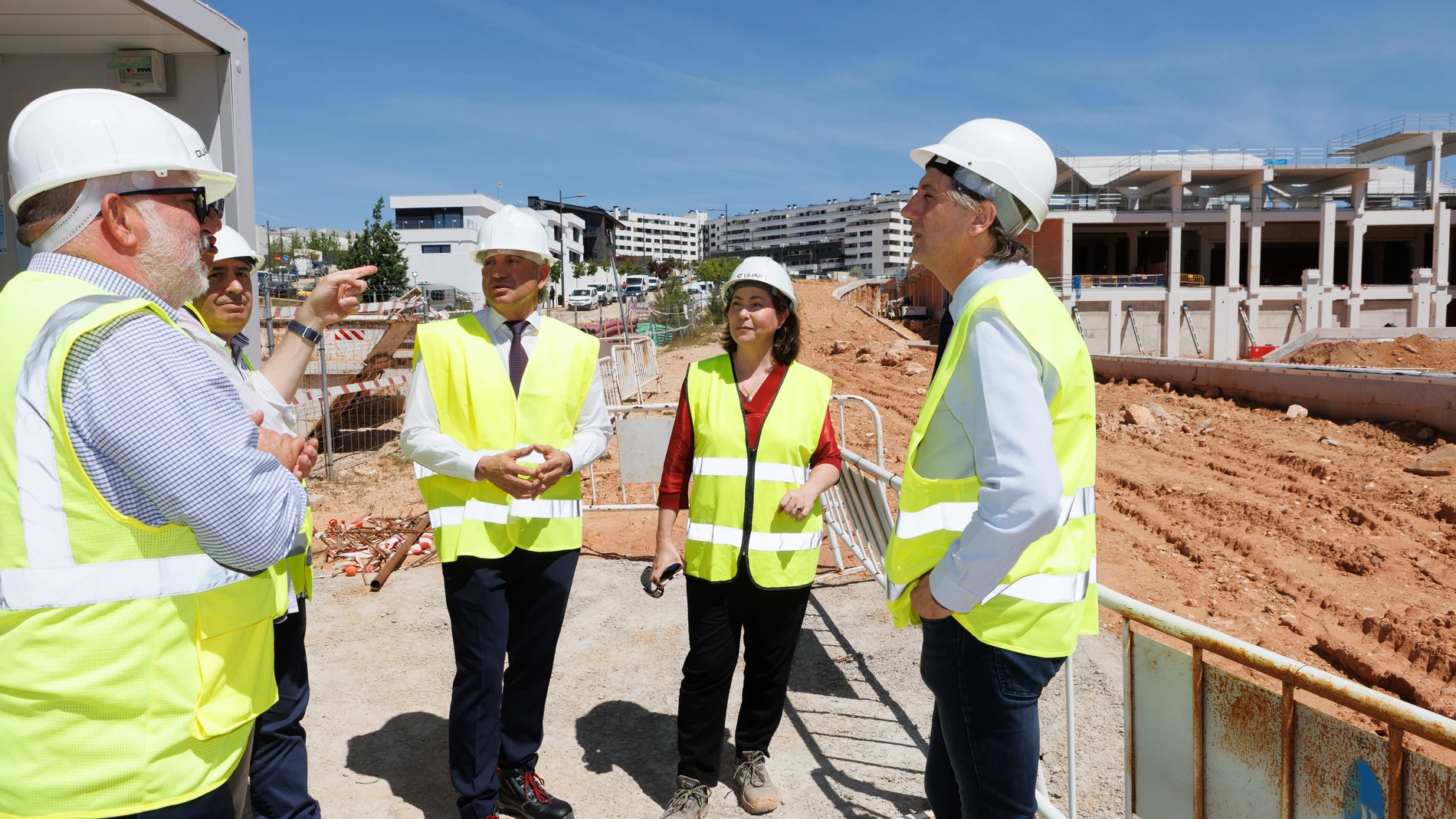 NIcanor Sen y Carlos Martínez durante su visita a las obras