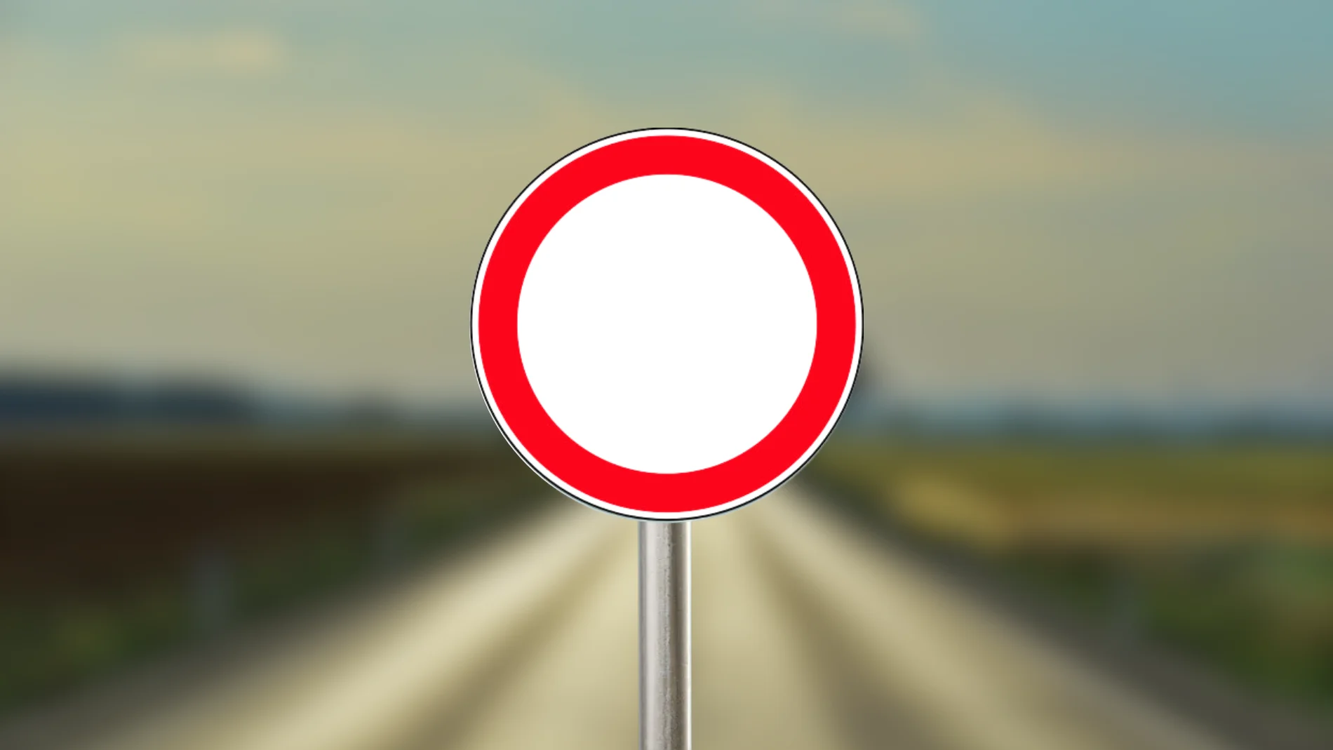 ¿Qué significa esta señal que pocos conocen? Es muy habitual en la carretera