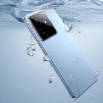 Pantalla con un brillo altísimo y con certificación IP69 para ser resistente al agua