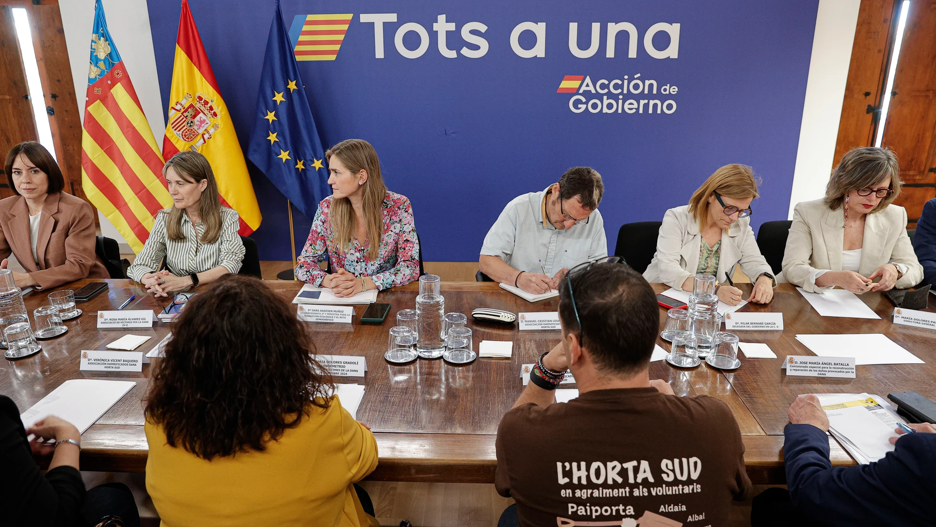 GRAFCVA7800. VALÈNCIA, 28/05/2025.- La vicepresidenta y ministra para la Transición Ecológica y el Reto Demográfico, Sara Aagesen, se reúne con las asociaciones de víctimas de la dana de Valencia para tratar sobre las obras contra las inundaciones en los barrancos del Poyo, Gallego y La Saleta. EFE/Manuel Bruque