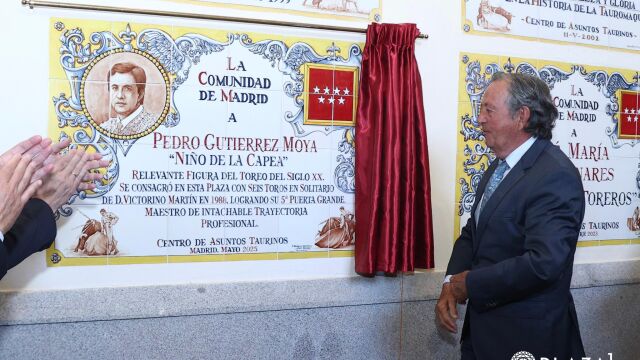 Las Ventas inmortaliza a El Niño de la Capea con un azulejo y un homenaje multitudinario