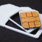 Básicamente la SIM conecta tu móvil a tu tarifa móvil