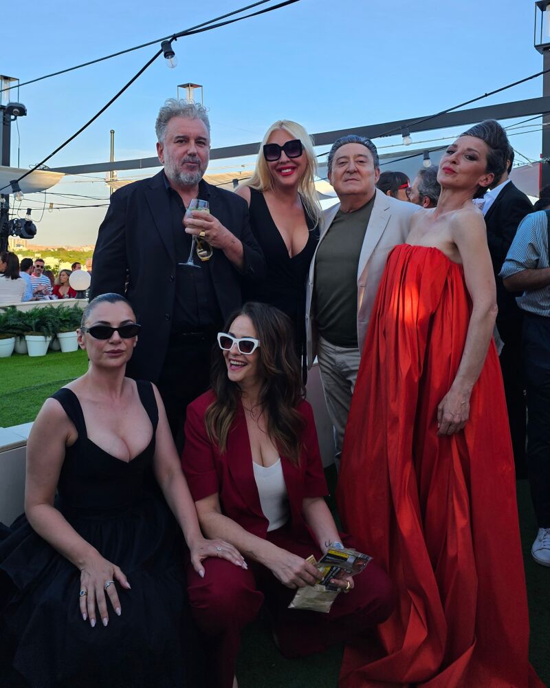 Christina Rapado junto a Mariano Peña, Melani Olivares, Miren Ibarguren y Mariola Fuentes