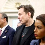 Musk afirma sentirse "decepcionado" con la política fiscal de Trump