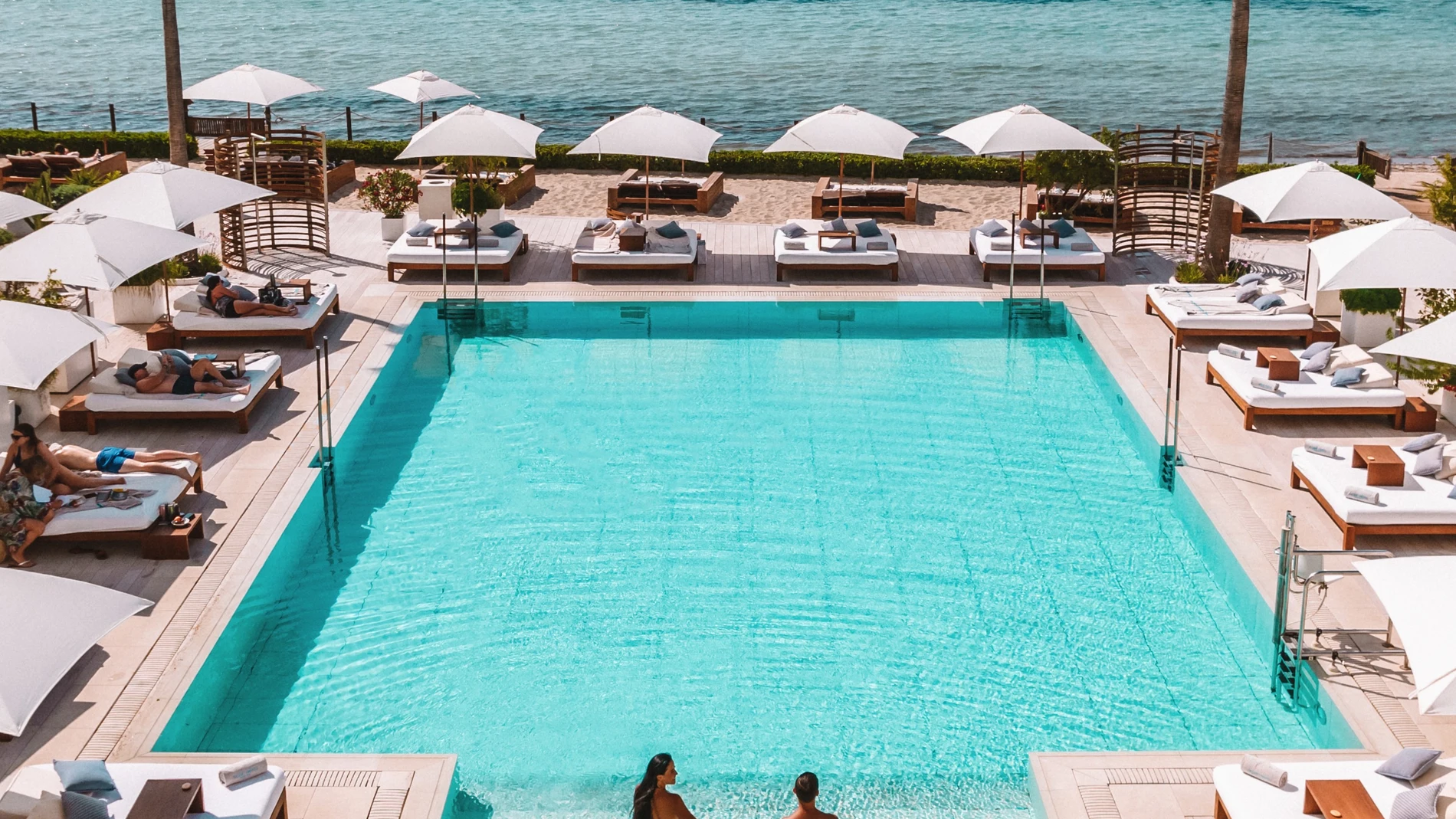 Piscina Hotel Ibiza Bay