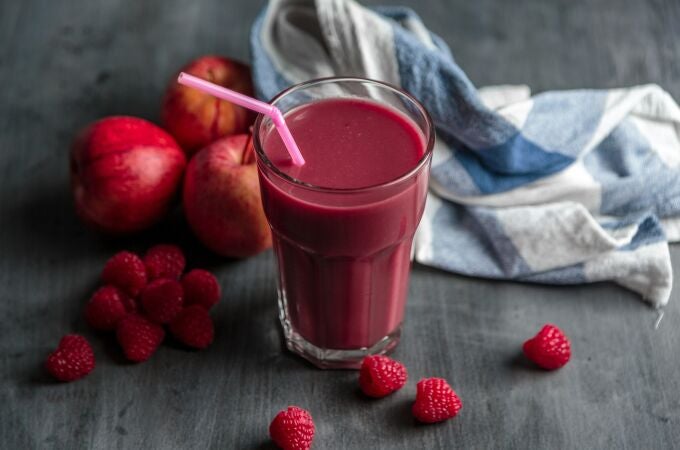 El jugo de remolacha y manzana que ayuda a limpiar la vesícula si lo tomas en la cena