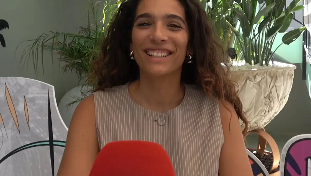 Alma Bollo, ilusionada con sus proyectos, deja Sevilla por amor