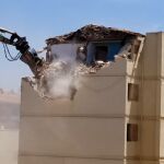 El derribo del cuartel de la Guardia Civil de Toledo, en imágenes: así está siendo la demolición