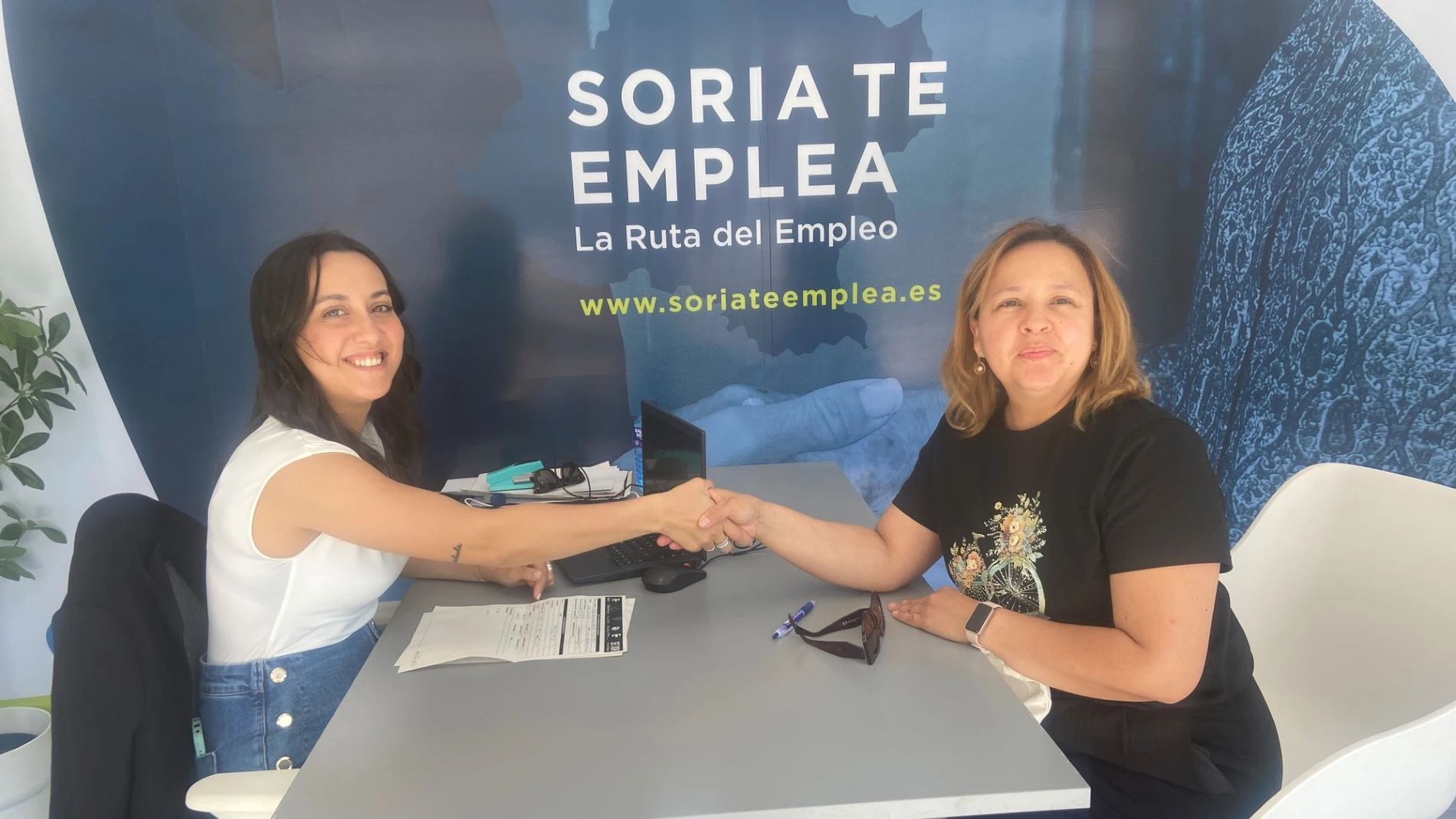 Parada de la ‘Ruta Soria Te Emplea’ en Almazán