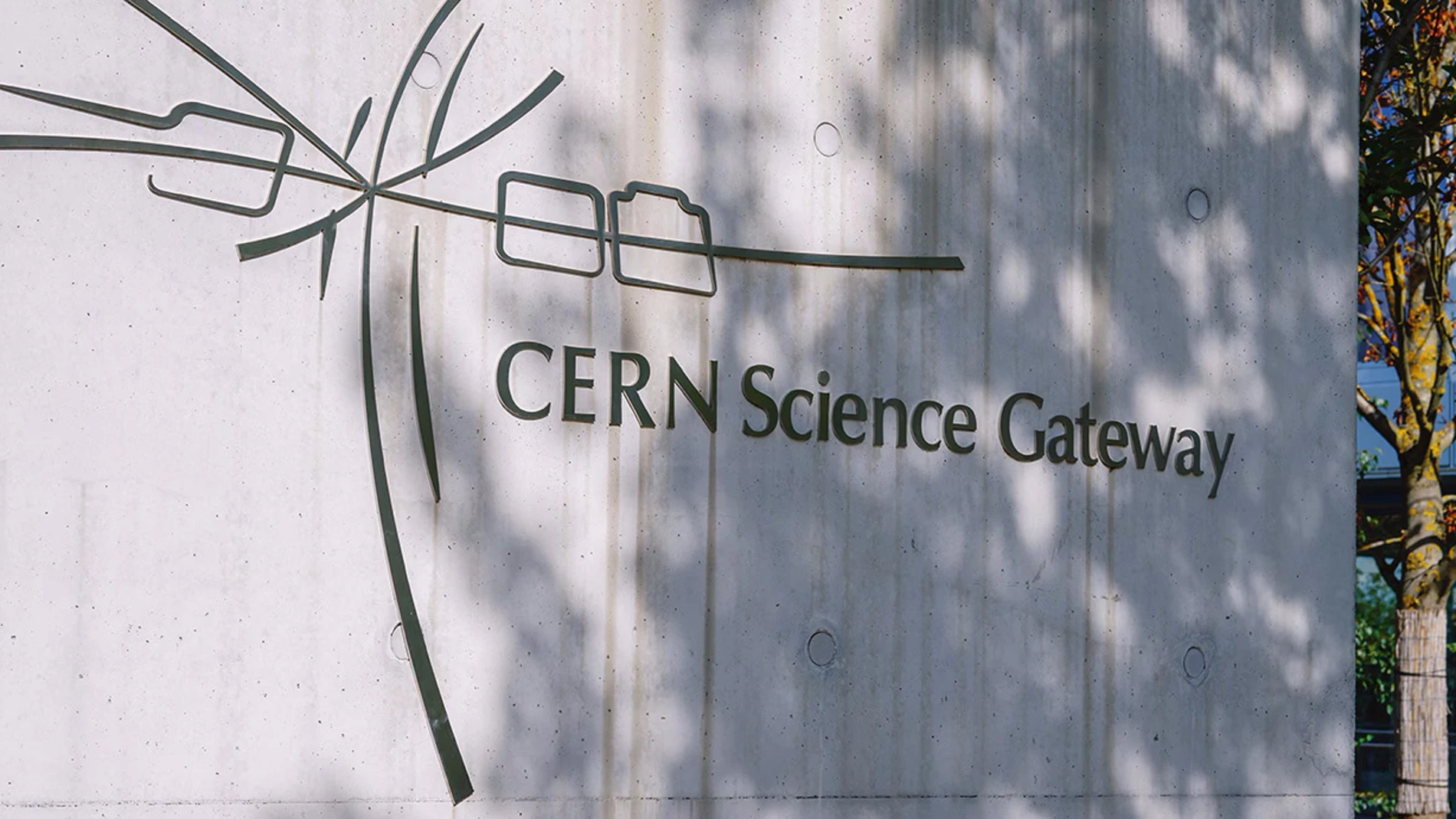 Entrada del Portal de la Ciencia del CERN