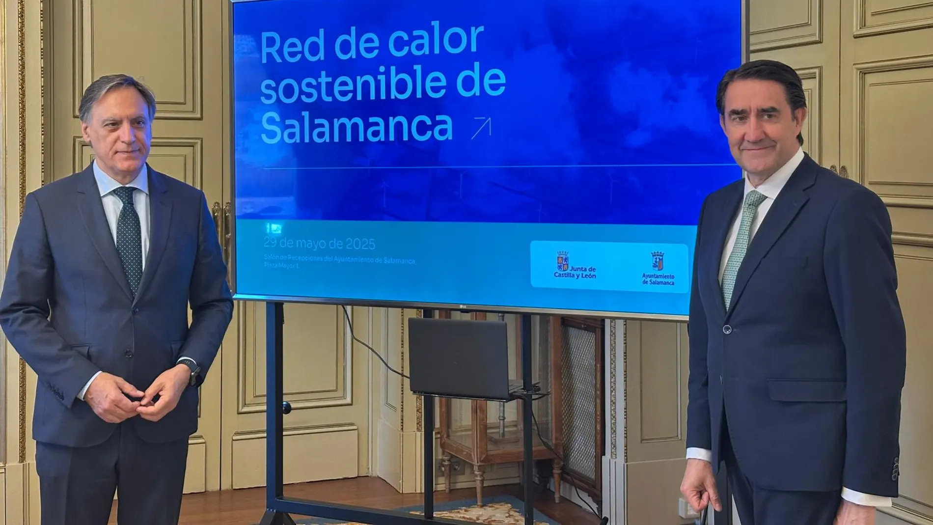 Suárez-Quiñones y Carlos García Carbayo en la presentación de la red de calor para Salamanca