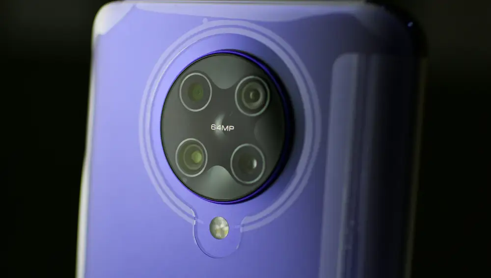 Piensa en la pegatina del IMEI como una parte más del envoltorio que cubre tu nuevo teléfono nada más sacarlo de la caja por primera vez