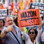 La manifestación contra la gestión del Consell en la dana llena las calles del centro de Valencia