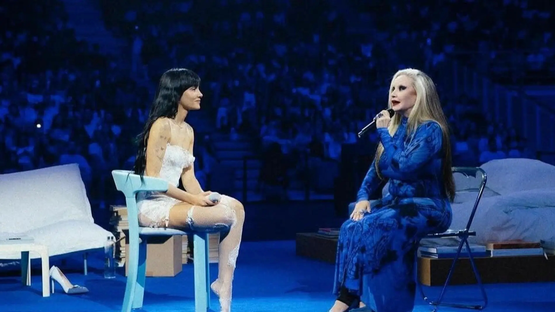 Aitana y Alaska durante la 'listening party' de 'Cuarto azul'
