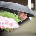 El director de Políticas Públicas y Relaciones Institucionales de Google España y Portugal, Miguel Escassi, a su llegada a declarar por el ‘caso Begoña Gómez’, en los Juzgados de Plaza de Castilla, a 14 de mayo de 2025, en Madrid (España).