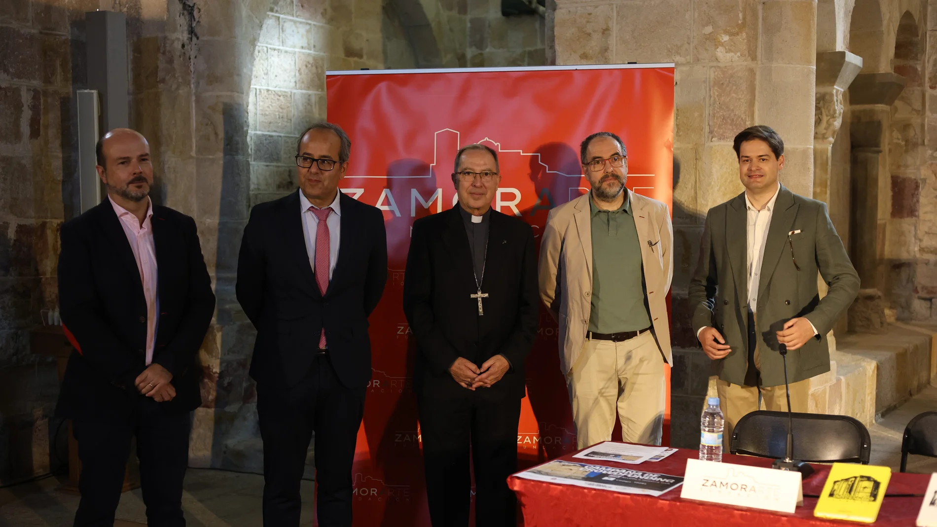 Presentación de la Campaña de Crowfunding para costear la restauración de la iglesia de Santa María Magdalena. Intervienen el obispo de Zamora, Fernando Valera; el director de la Fundación ZamorArte, Juan Carlos López; el arquitecto Claudio Pedrero y los directores del Coro Sacro, Pablo Durán, y de Capella Ocellum Durii, Eduardo Vidal