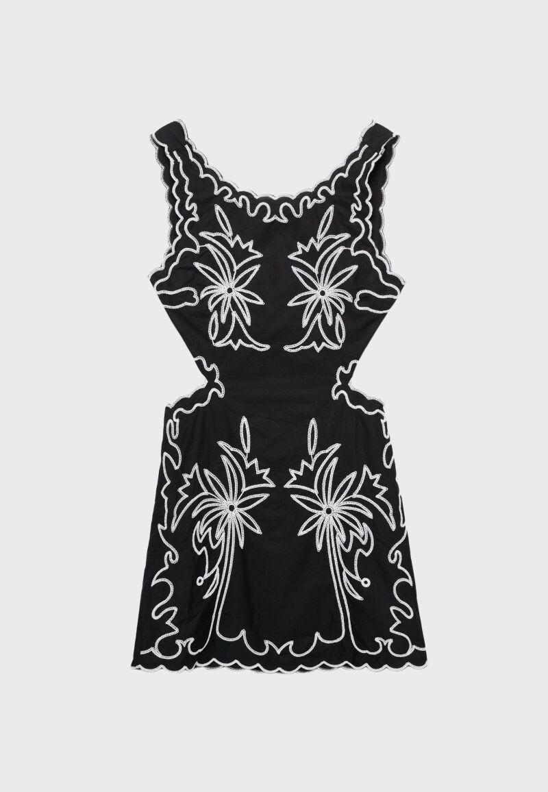 Vestido bordado.