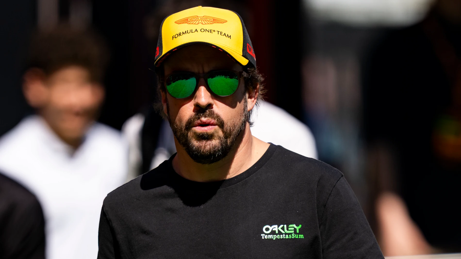 GRAFCAT8796. MONTMELÓ (BARCELONA), 30/05/2025.- El piloto español del equipo Aston Martin, Fernando Alonso, a su llegada al circuito de Barcelona-Cataluña, en Montmeló (Barcelona), donde este viernes comienza el Gran Premio de España de Fórmula 1 con las dos primeras sesiones de entrenamientos libres. EFE/Siu Wu