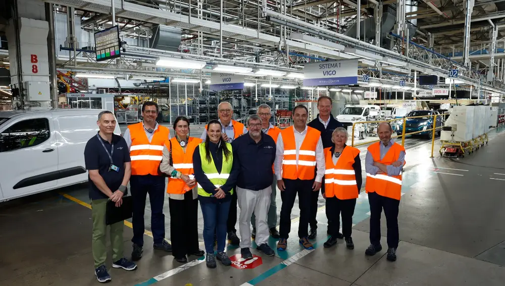 Visita a factoría de Vigo