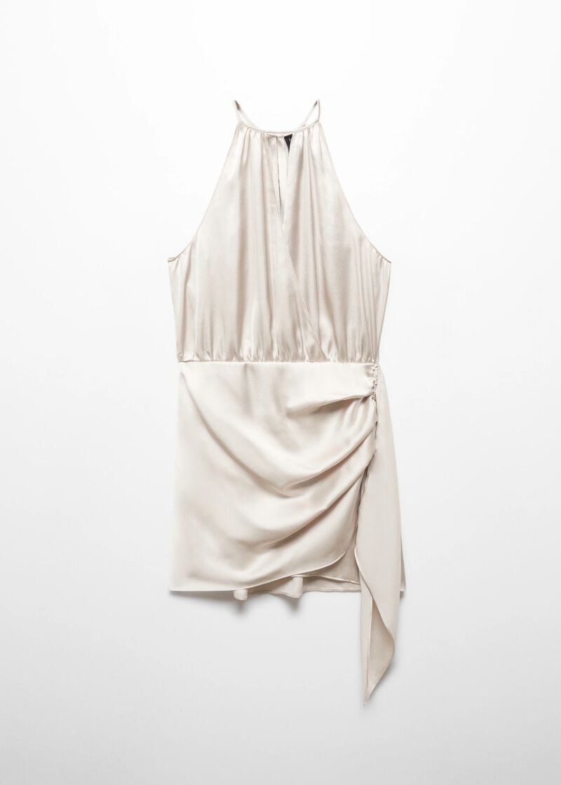 Minivestido plateado.