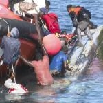 Al menos siete personas murieron al volcar su cayuco cuando estaban siendo rescatados cerca de El Hierro