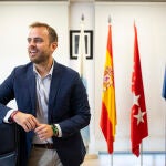 Alberto Escribano, alcalde de Arganda del Rey, en su despacho del Ayuntamiento en octubre de 2023.