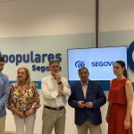El vicepresidente primero de las Cortes de Castilla y León y secretario general del PPCyL, Francisco Vázquez, el presidente del Comité Electoral y consejero de Movilidad de la Junta, José Luis Sanz Merino, la presidenta Paloma Sanz, y los procuradores, Elena Rincón y Javier Carpio