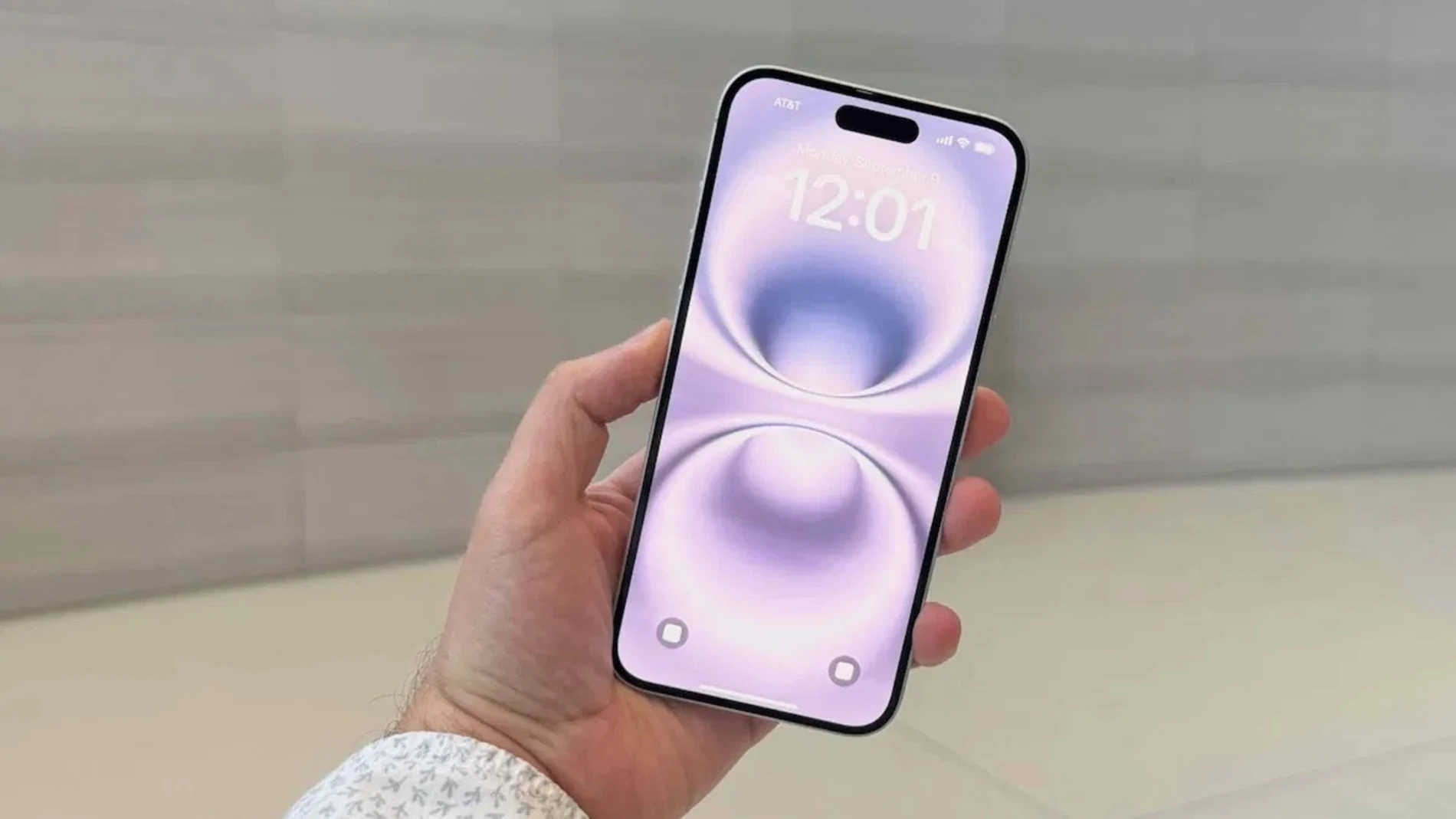 iPhone 16