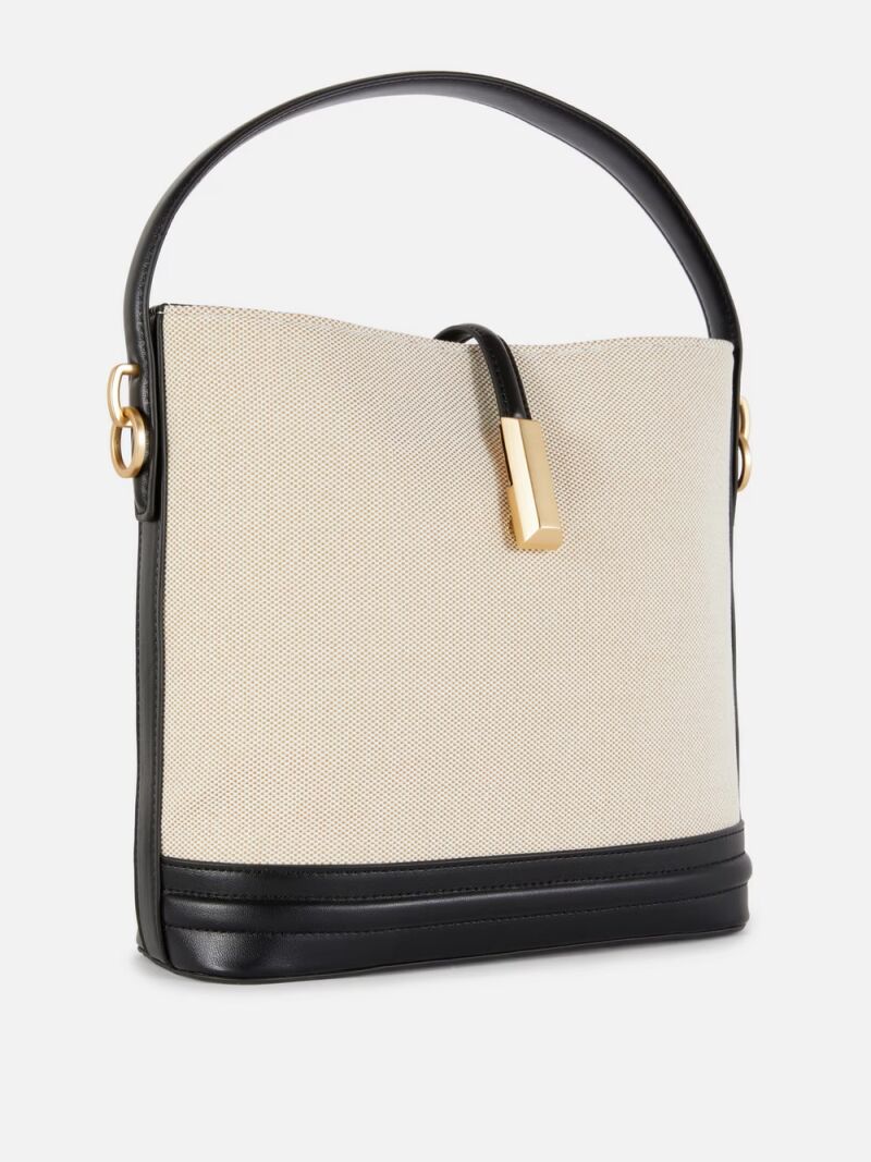 Bolso bombonera de tela de The Edit.