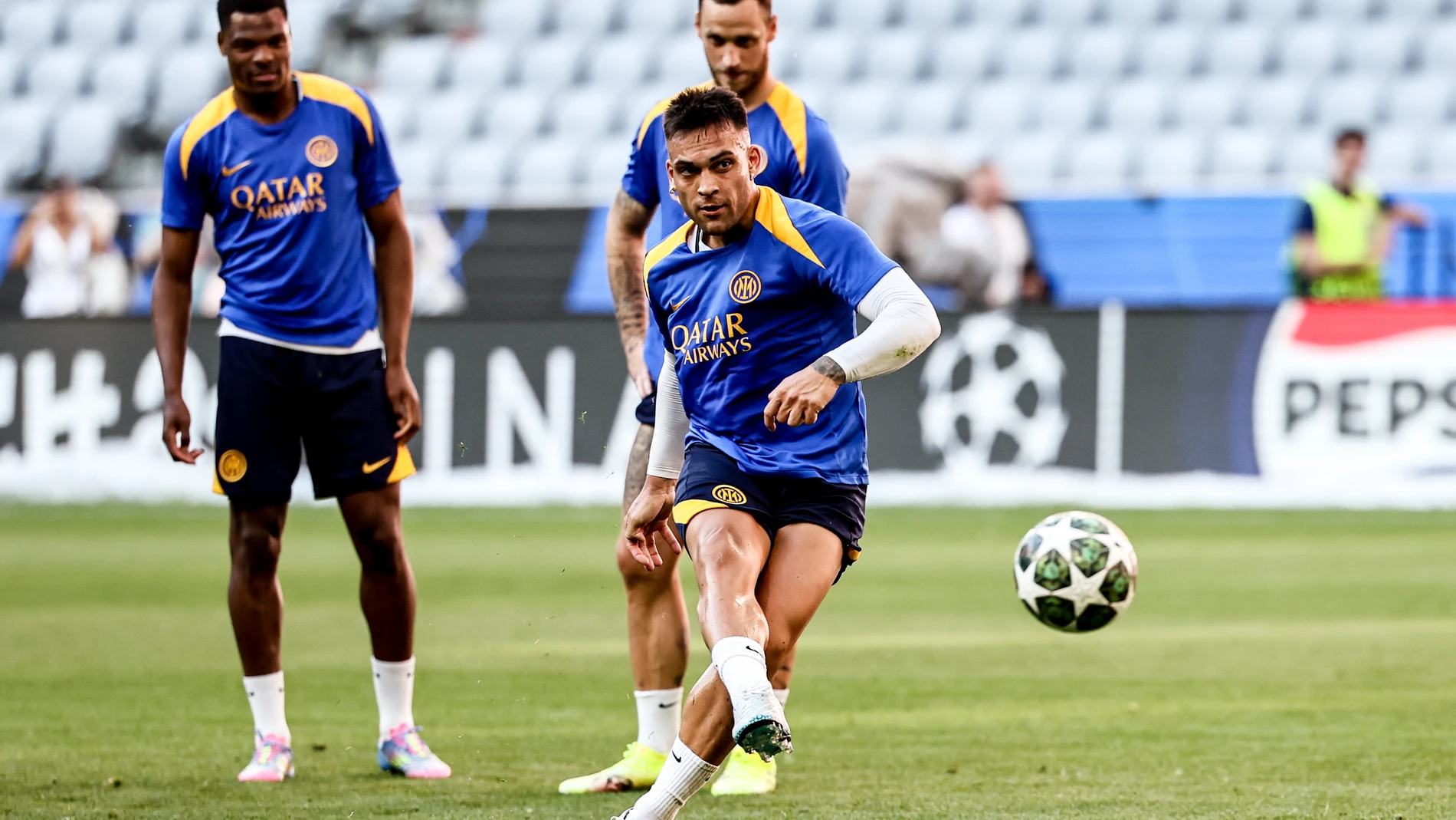 Munich (Germany), 30/05/2025.- Lautaro Martinez of Inter attends the training session of FC Inter for the UEFA Champions League final in Munich, Germany, 30 May 2025. Munich will host the 24/25 UEFA Champions League final between Paris Saint-Germain and FC Inter on 31 May 2025. (Liga de Campeones, Alemania) EFE/EPA/Filip Singer