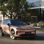 Lynk&Co 08, el buque insignia de la marca sueca entra en el mercado híbrido