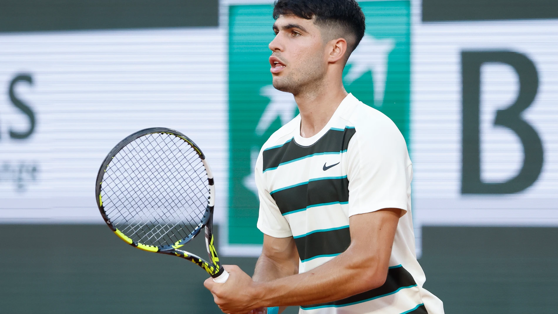 Carlos Alcaraz of Spain during day 6 of Roland-Garros 2025, French Open, Grand Slam tennis tournament on May 30, 2025 at Roland-Garros stadium in Paris, France - Photo Jean Catuffe - Photo Jean Catuffe / DPPI AFP7 30/05/2025 ONLY FOR USE IN SPAIN