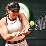 Paula Badosa, durante su partido en París ante Kasatkina