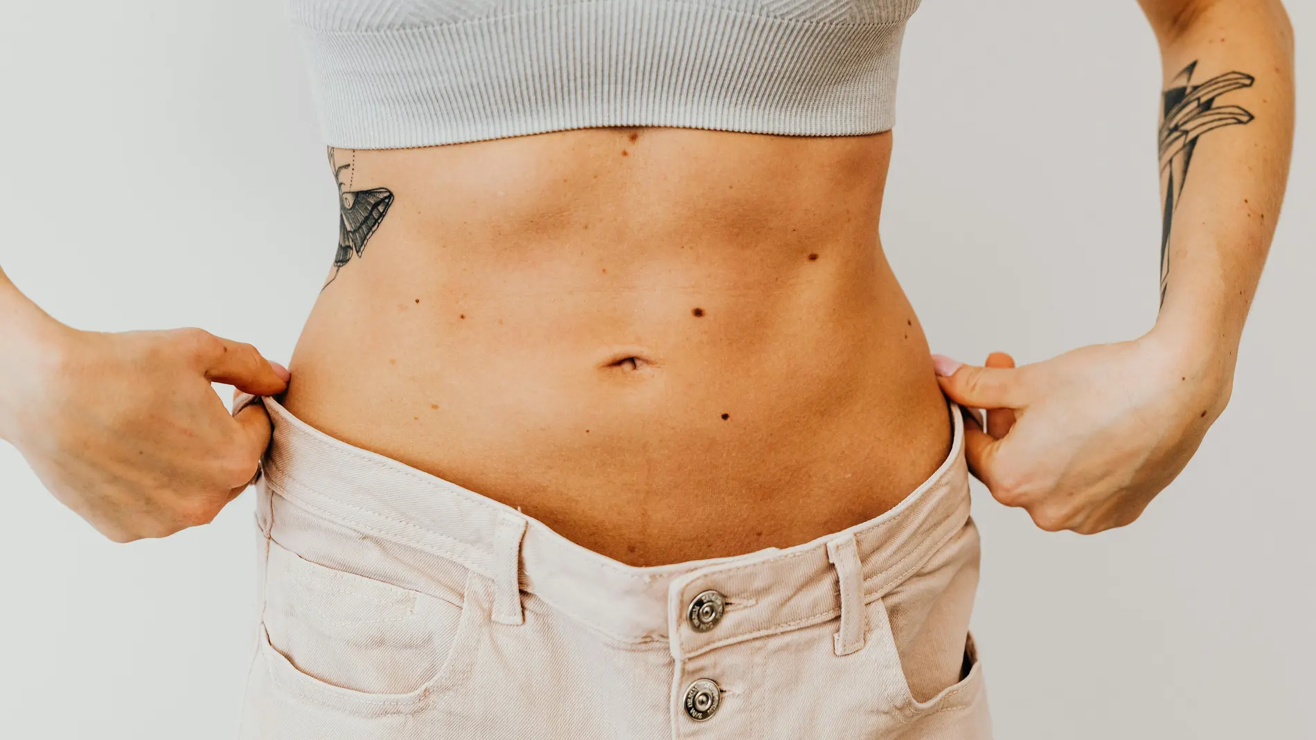 Para tener un viente plano no basta con hacer abdominales: esto es lo que debes hacer según Boticaria García