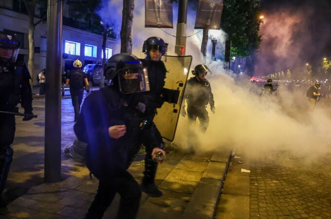 PSG fans celebrate UEFA Champions League win Paris