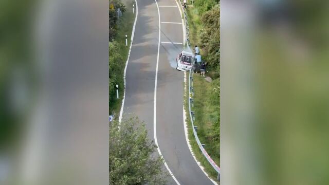 Un coche pierde el control y atropella a varios espectadores en el rally de Santa María de la Alameda