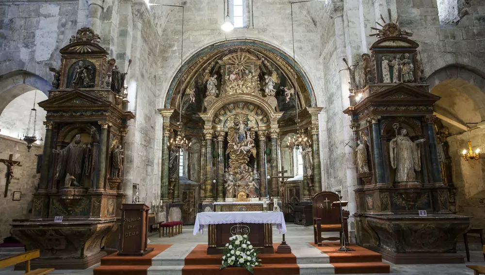 Altar de la iglesia