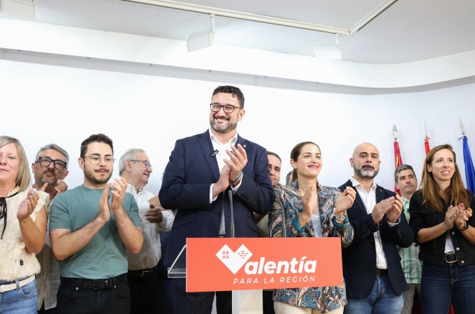 Ruiz Maciá anuncia su precandidatura a la secretaría general del PSOE en Murcia