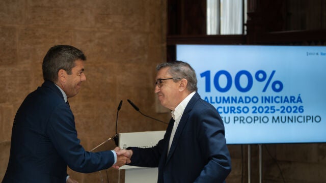 Mazón asiste a la presentación del balance de actuaciones en infraestructuras educativas dañadas por la riada