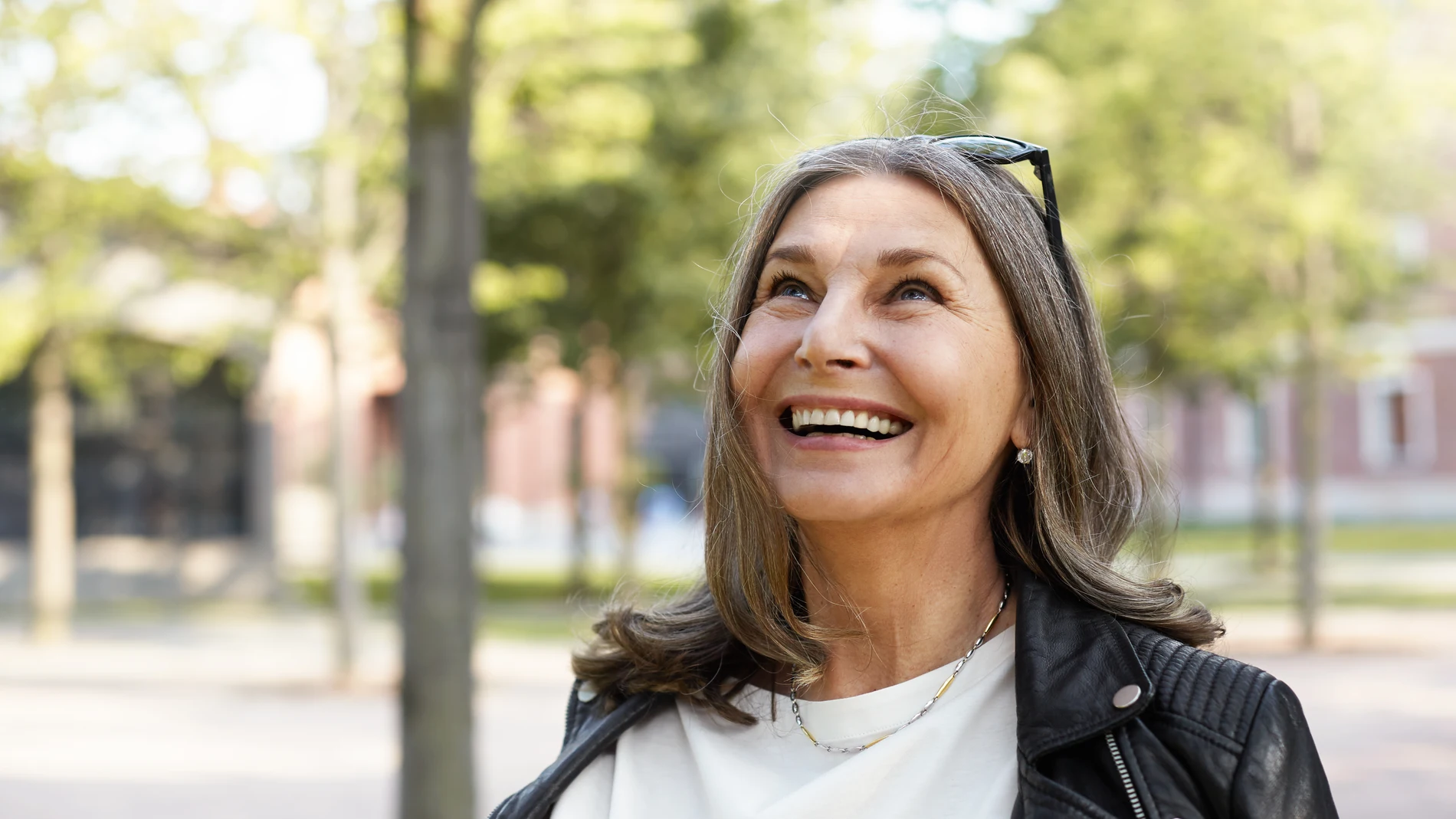 Esta es la edad a la que desaparece la felicidad, según la ciencia