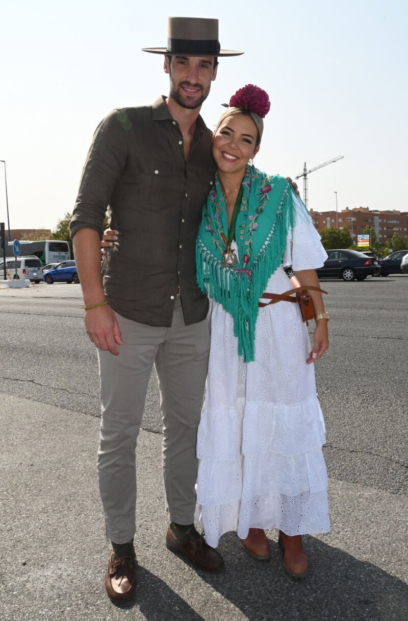 Sergio Rico y Alba Silva vuelven a hacer el camino a El Rocío