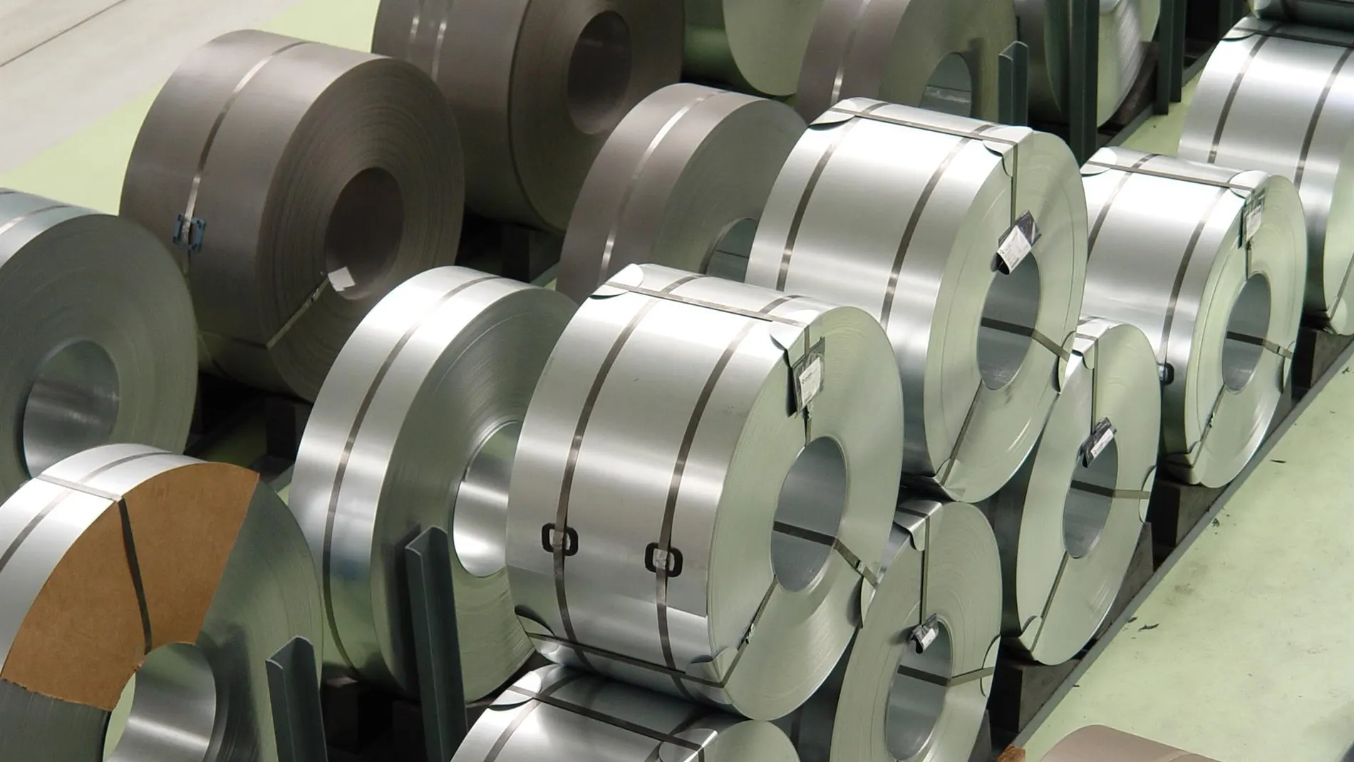 Trump deja al Reino Unido al margen de la subida de aranceles al 50% para el acero y el aluminio