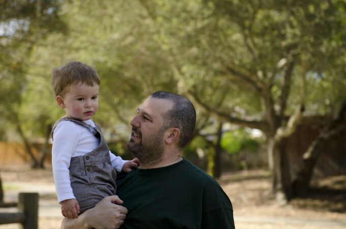 La habilidad que todo padre debe enseñar a su hijo lo más pronto posible