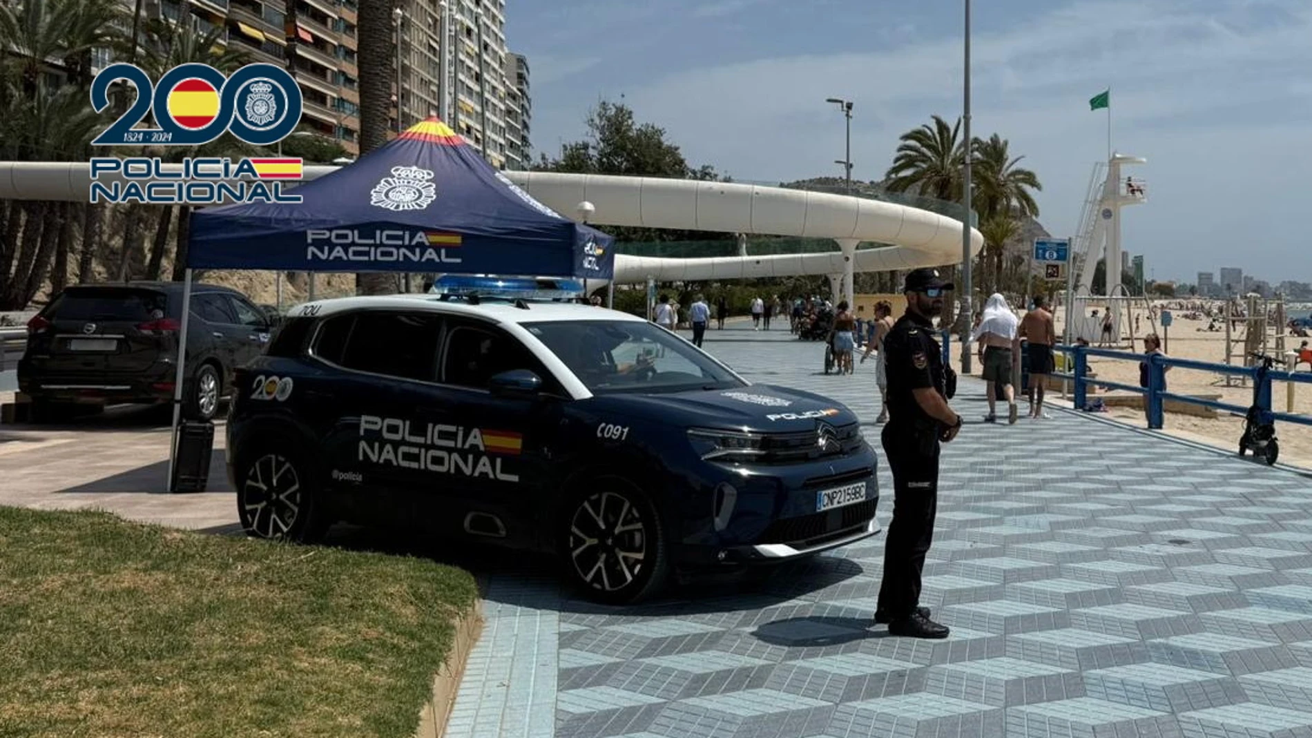 Qué debes hacer en verano para evitar robos en la playa o terrazas en zonas turísticas