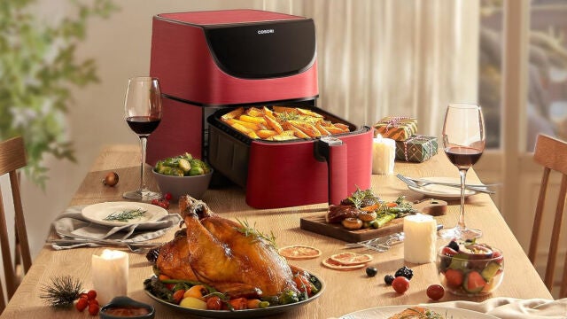 Los 5,5 litros de capacidad de la Cosori Premium Chef Edition te permitirán cocinar para grupos