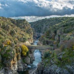 Sierra Norte, un inesperado encuentro con la naturaleza viva y la memoria rural